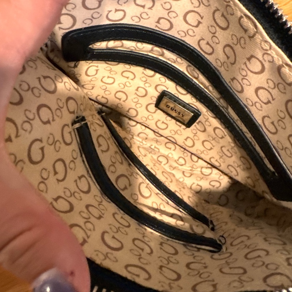 Guess Beige And Black Patterned Interior - image 2